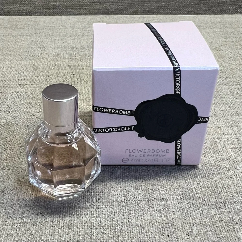 ❤️  Viktor&Rolf Flowerbomb mini - Picture 6 of 7